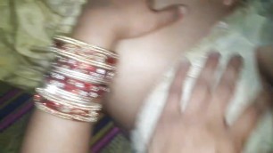 DESI HOT WIFE KO RAAT MA JAAM KAR CHODA OR SEXY INDIAN WIFE NE APNE HUSBAND SE SEX KIA OR LUND KA MZAA LIYA.