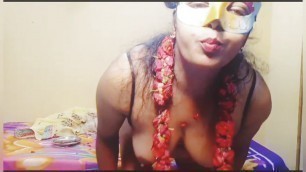 Indian sexy aunty self sex with wooden sticks full video