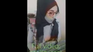 Hot Turkish Teen Flashing Tits on Periscope