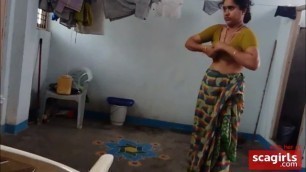 desi with hairy armpit wears saree after bath