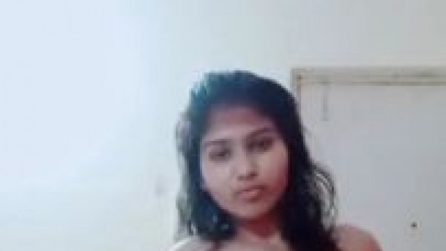 Indian girl dancing nude.