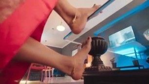 Sexy mom ko nokar ne choda