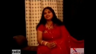 chubby fat indian aunty in red sari