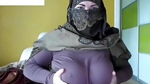 Saudi Arabia Muslim big boobs Arab girl in Hijab bbw curves live cam 11.16