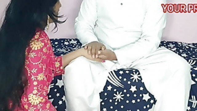 Priya, who came from the NEW YEAR party, was sucked by her father-in-law by holding her head and then thrashed her for a tremendous amount. in clear Hindi voice